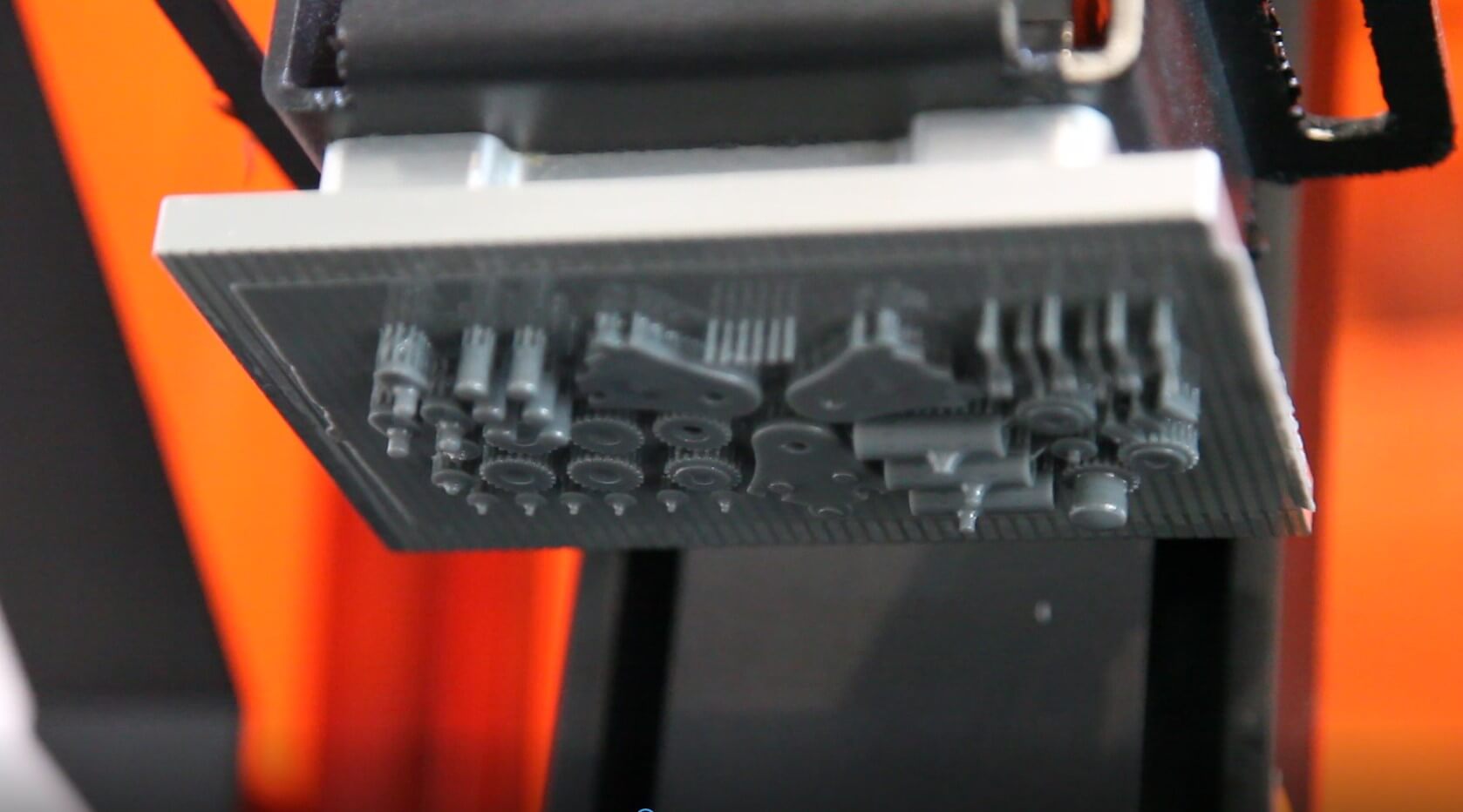 想自己快速3D打印細小的工程件有什麽辦法？DLP 光固化3D打印幫到手？