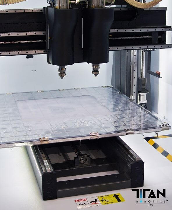 Titan Robotics推出首款使用膠粒物料打印的雙噴頭工業3D打印系統