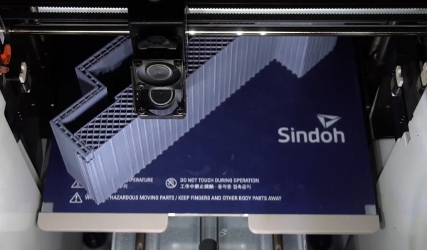 你能猜到這個3D打印出來的設備是什麼嗎？ 5